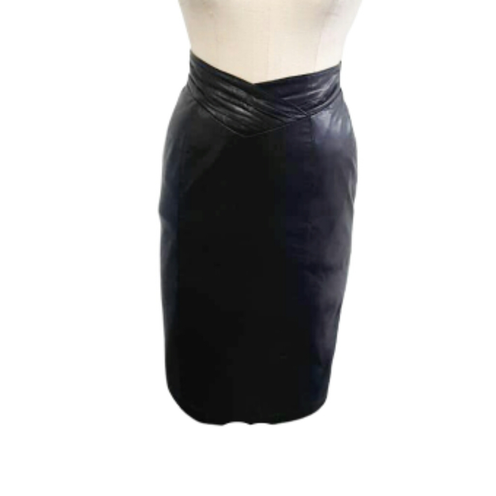 LEATHALURE Black leather skirt